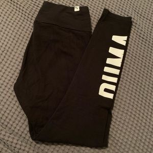 Black stretchy PUMA leggings